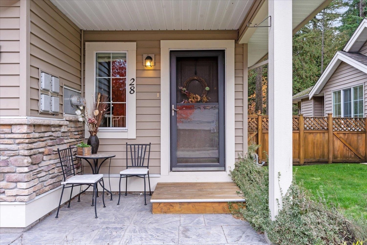 Living Room Photo of 28 1175 7th Avenue, Hope, BC