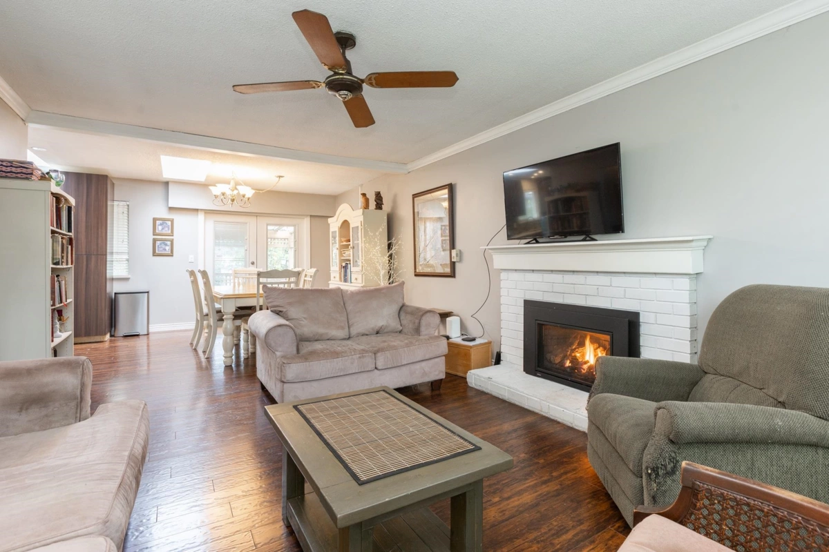 Breakfast Nook Photo of 27283 29 Avenue, Langley, BC