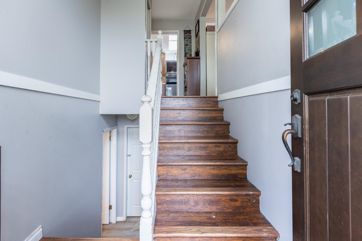 Living Room Photo of 27283 29 Avenue, Langley, BC