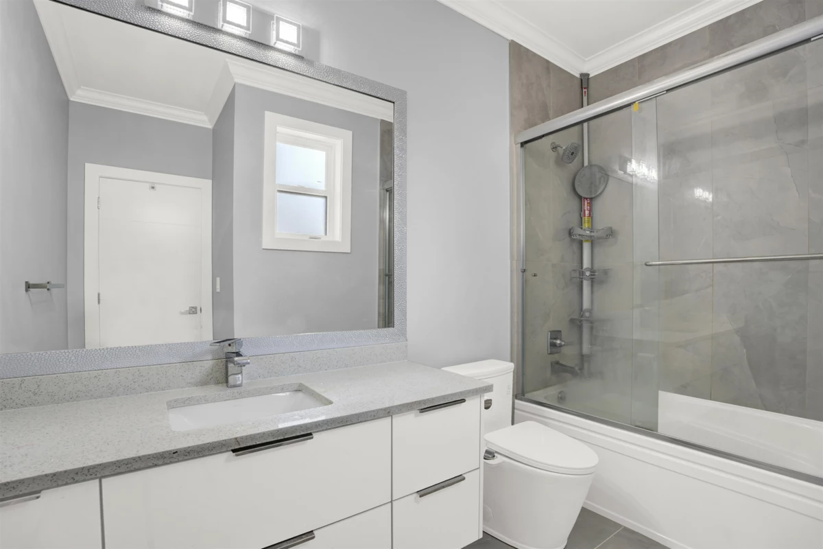 Entry Foyer Photo of 14919 62a Avenue, Surrey, BC