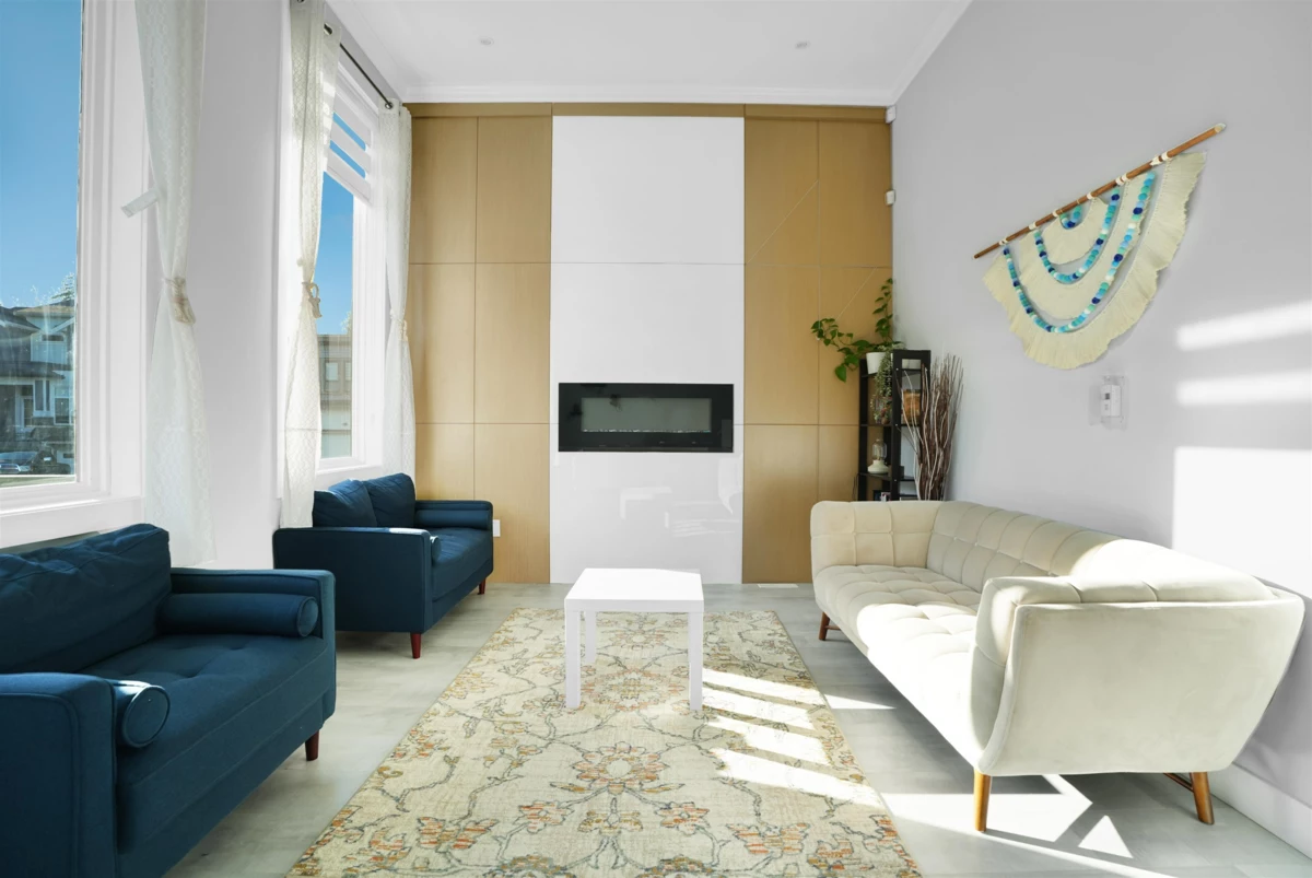 Kitchen Island Photo of 14919 62a Avenue, Surrey, BC
