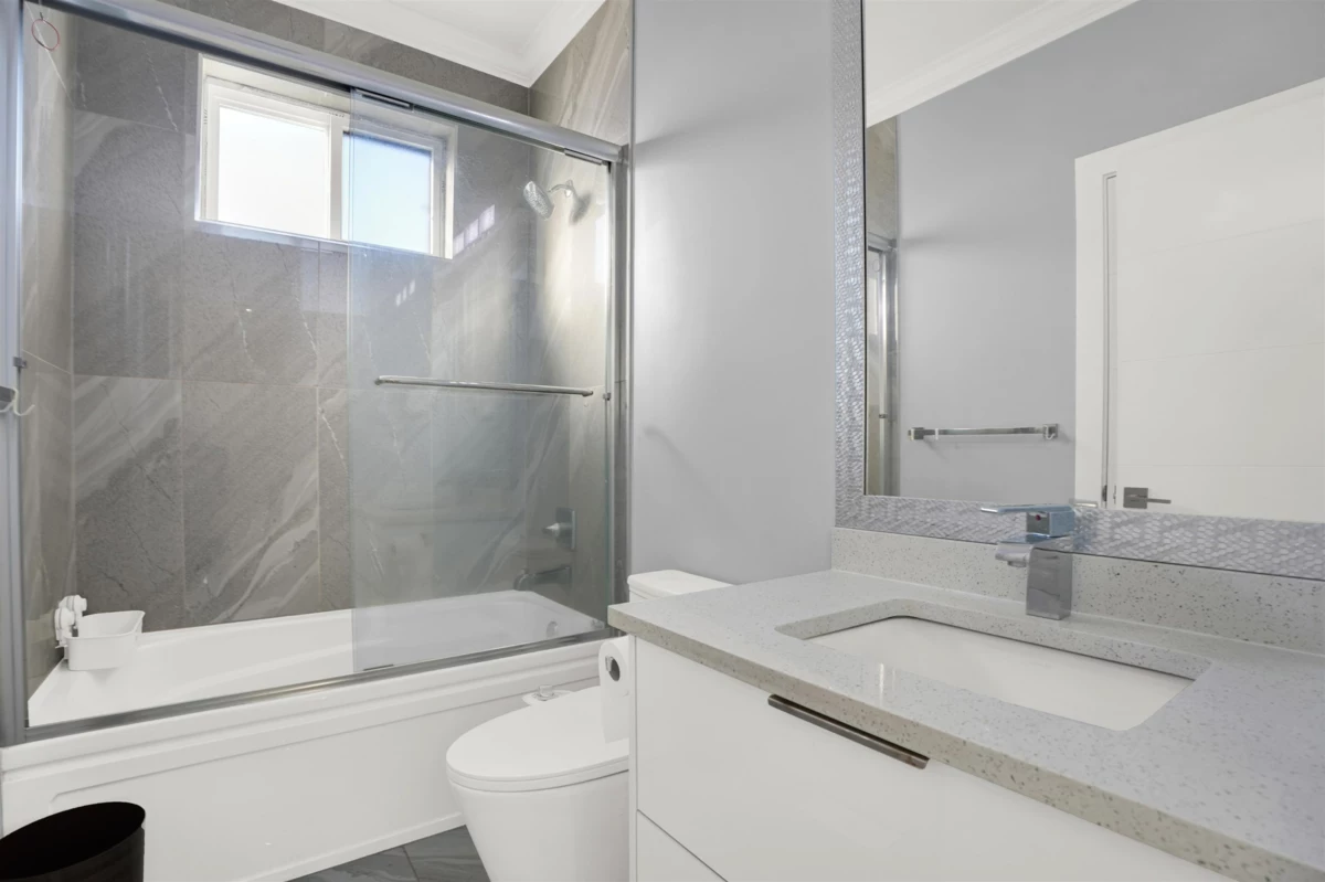 Powder Room Photo of 14919 62a Avenue, Surrey, BC