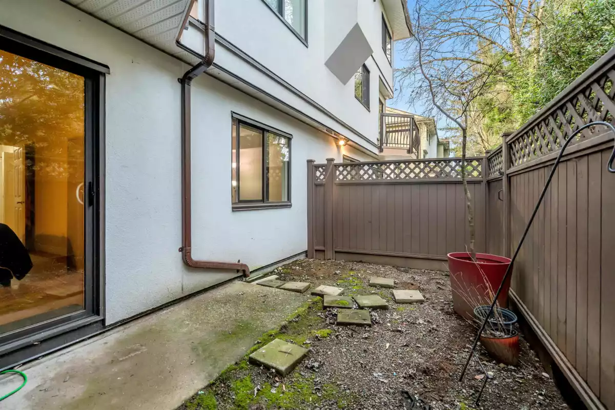 Bedroom 4 Photo of 105 7116 133b Street, Surrey, BC