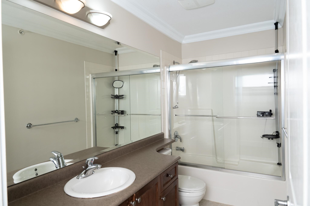 Mudroom Photo of 10707 248 Street, Maple Ridge, BC