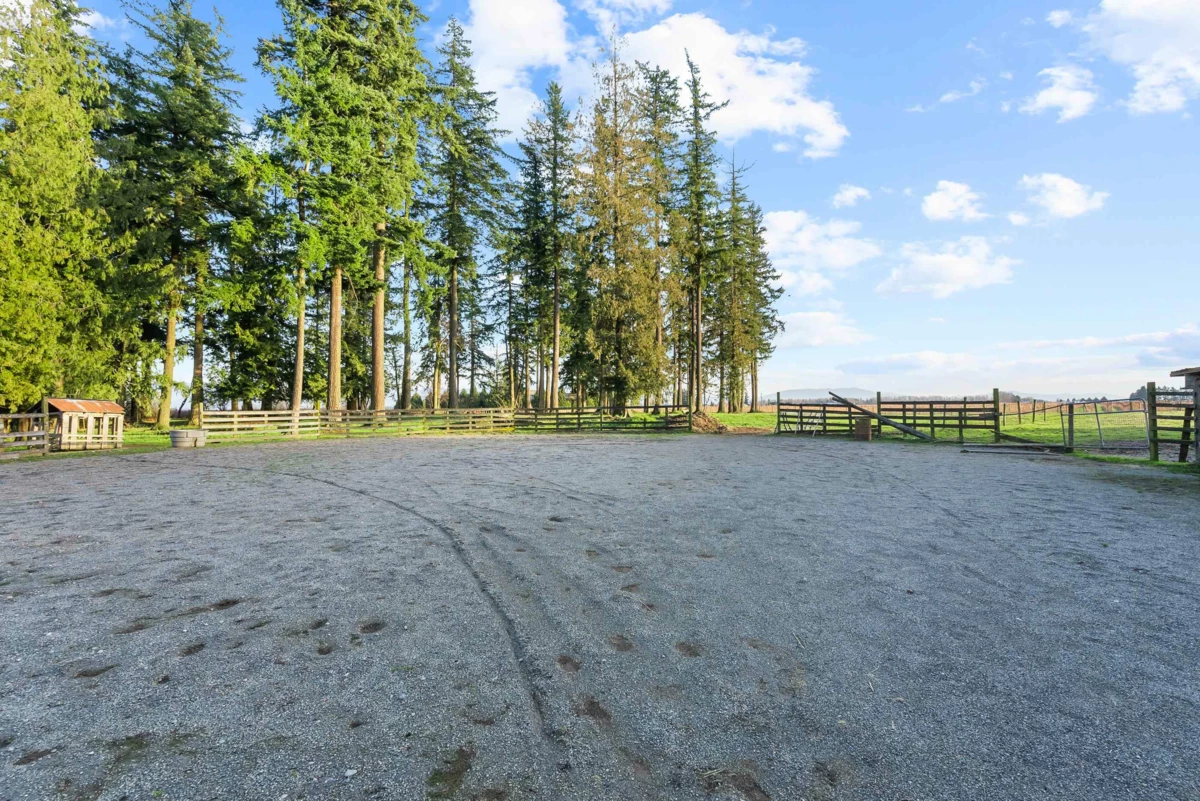 Basement Recreation Room Photo of 29380 Huntingdon Road, Abbotsford, BC