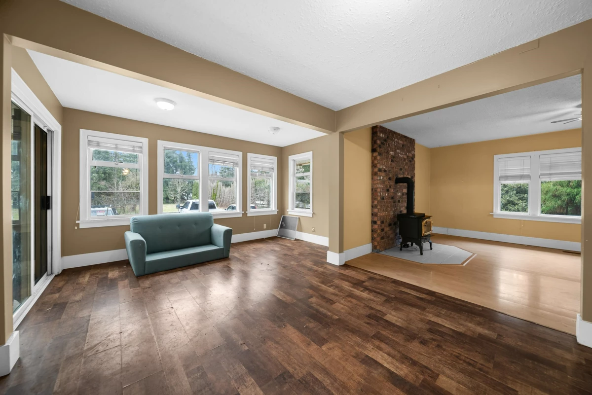 Garage Interior Photo of 29380 Huntingdon Road, Abbotsford, BC
