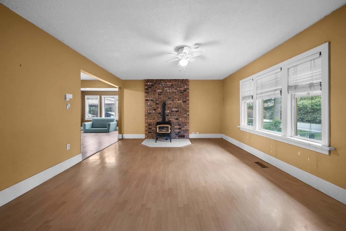 Hallway Photo of 29380 Huntingdon Road, Abbotsford, BC