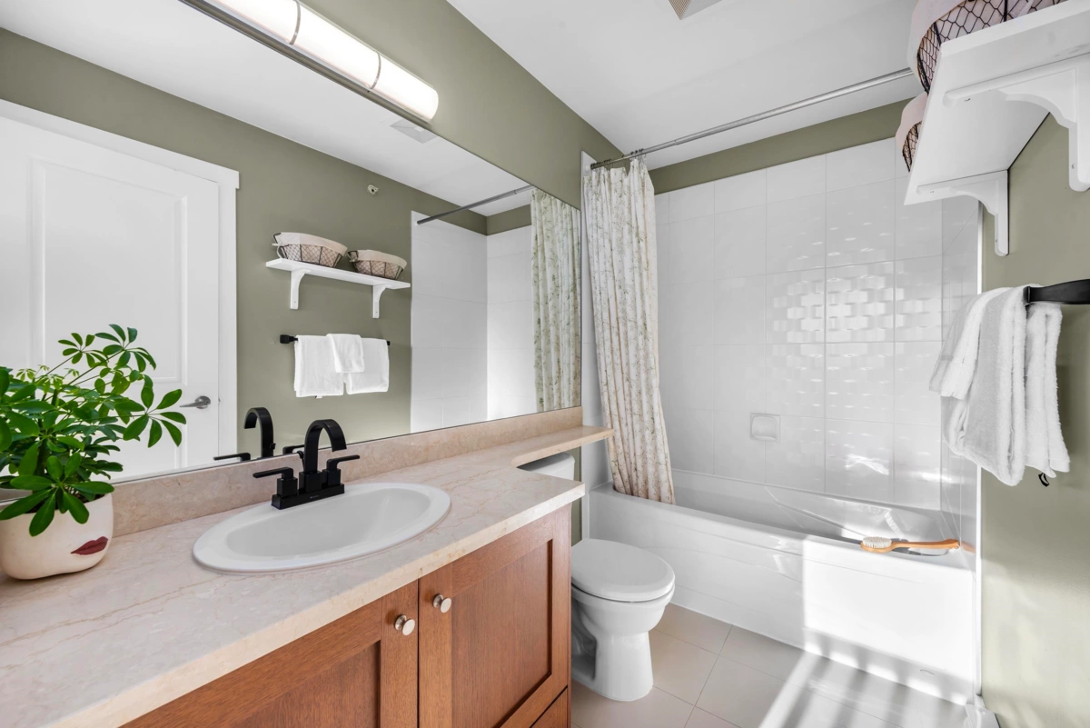 Laundry Room Photo of 38226 Eaglewind Boulevard, Squamish, BC