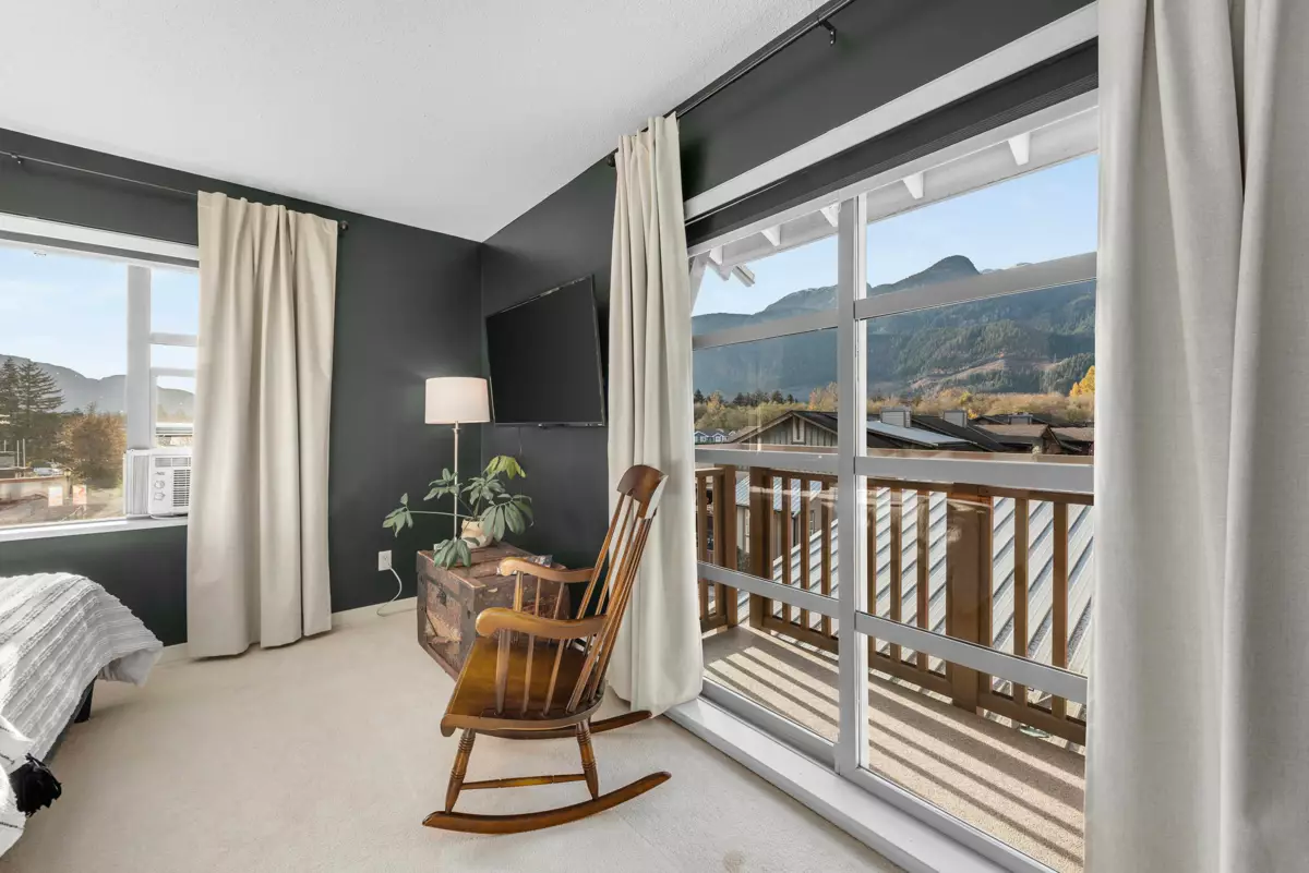 Staircase Photo of 38226 Eaglewind Boulevard, Squamish, BC