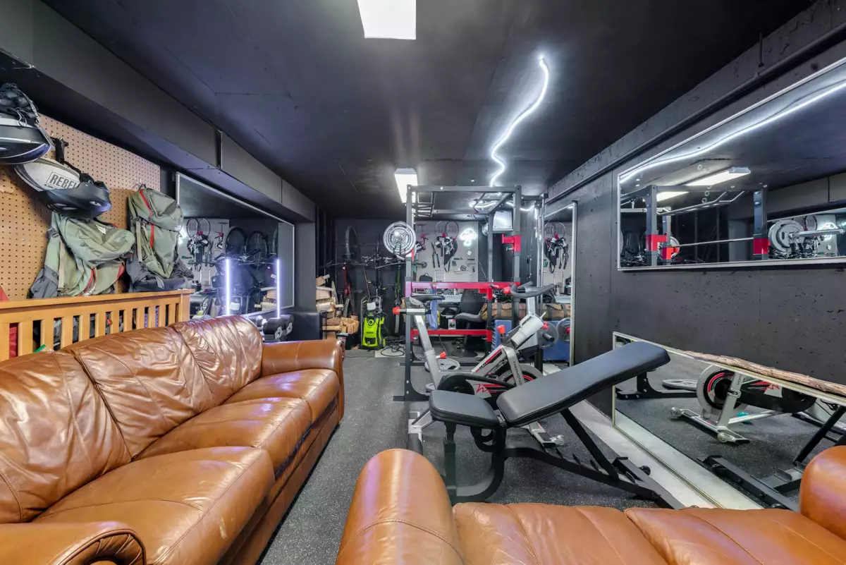 Swimming Pool Photo of 38226 Eaglewind Boulevard, Squamish, BC