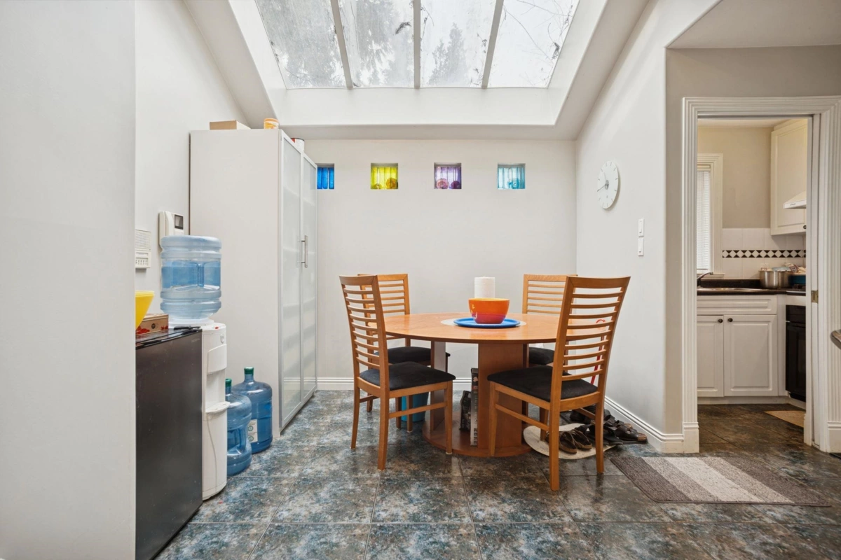 Breakfast Nook Photo of 2085 Qualicum Drive, Vancouver, BC