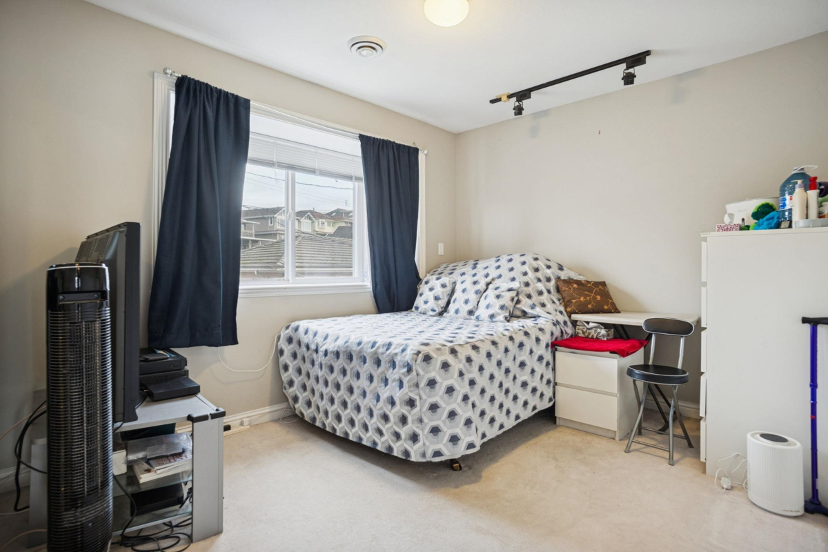 Garage Interior Photo of 2085 Qualicum Drive, Vancouver, BC