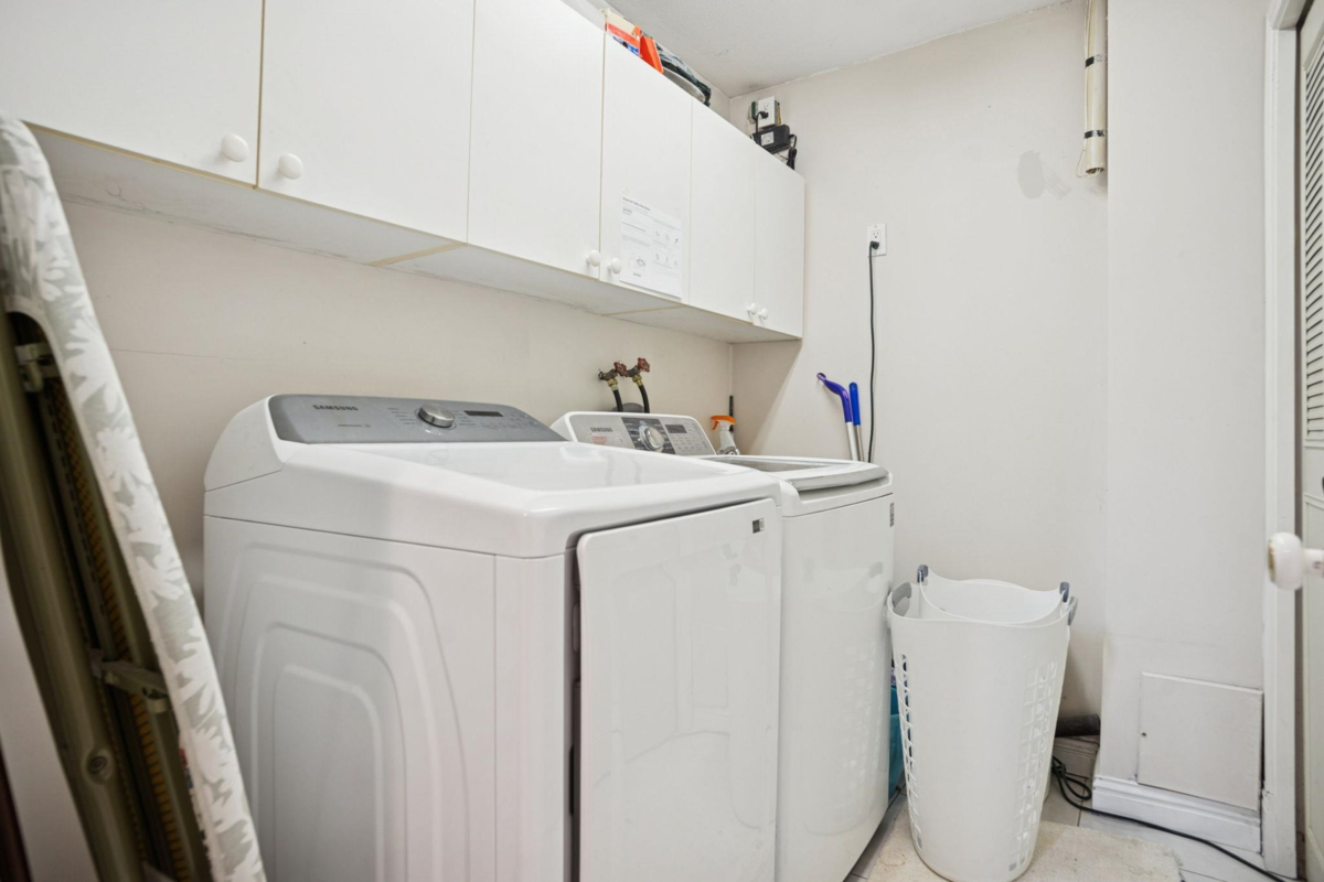 Garden / Landscaping Photo of 2085 Qualicum Drive, Vancouver, BC