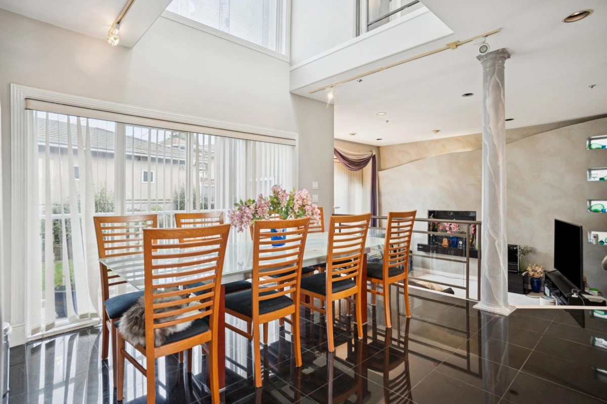 Kitchen Photo of 2085 Qualicum Drive, Vancouver, BC