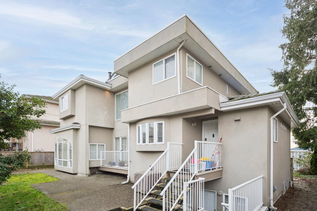 Street View Photo of 2085 Qualicum Drive, Vancouver, BC