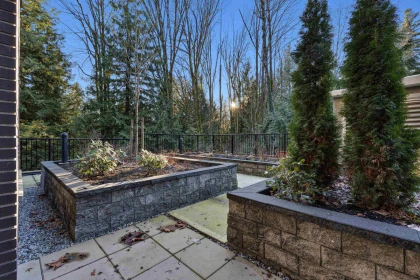 Kitchen Island Photo of 107 32690 14 Avenue, Mission, BC