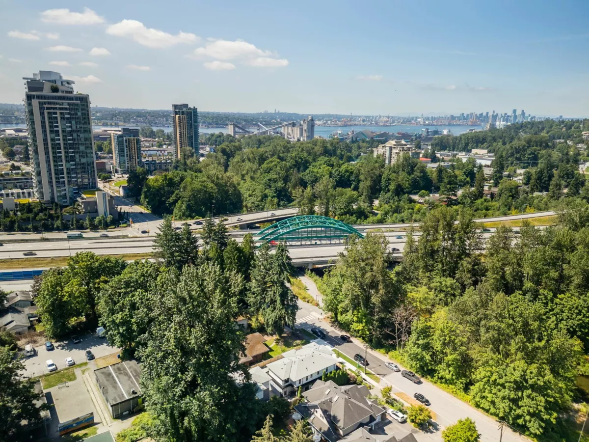 Hot Tub / Spa Photo of 844 St. Denis Avenue, North Vancouver, BC