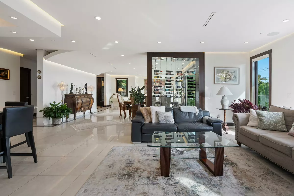 Breakfast Nook Photo of 2643 Nelson Avenue, West Vancouver, BC