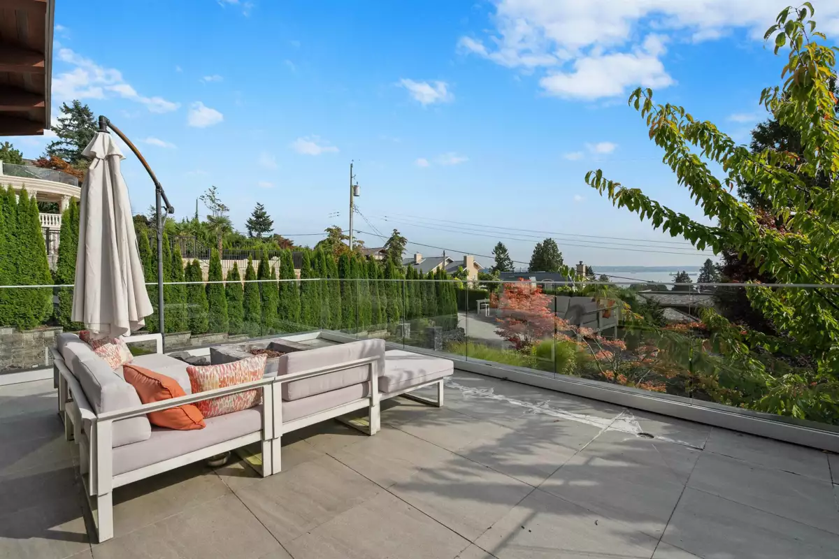 Laundry Room Photo of 2643 Nelson Avenue, West Vancouver, BC