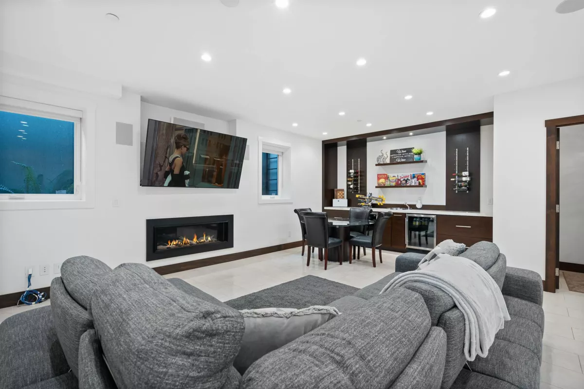 Outdoor Kitchen Photo of 2643 Nelson Avenue, West Vancouver, BC