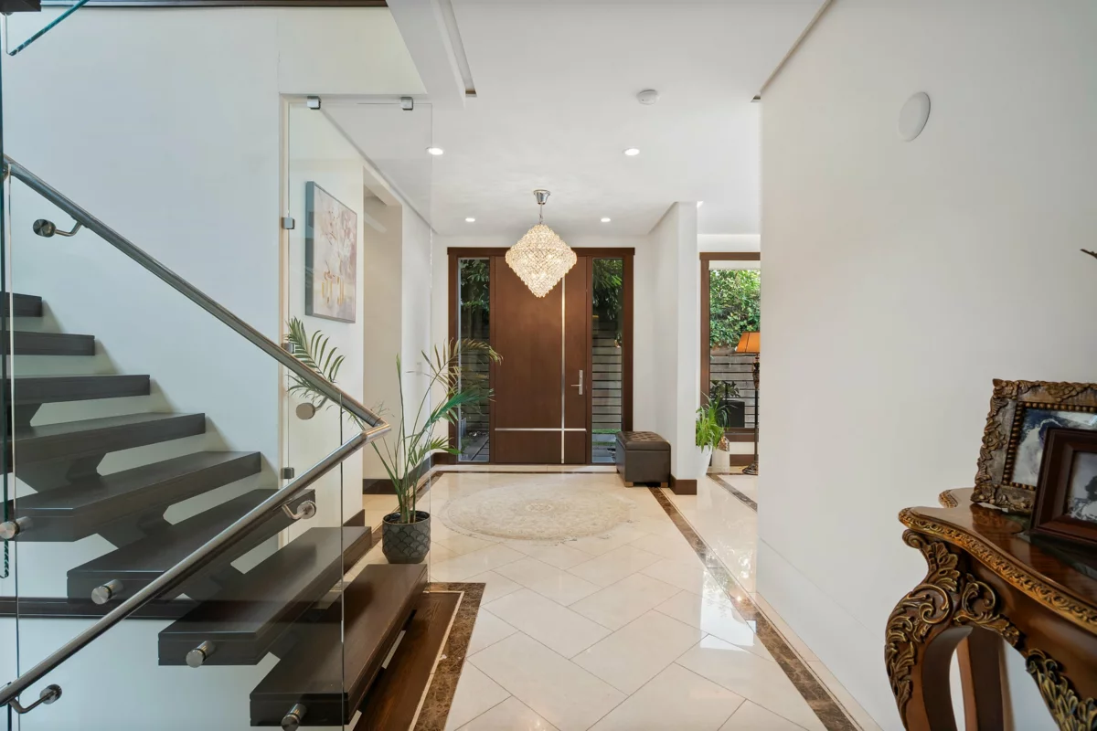 Walk-In Closet Photo of 2643 Nelson Avenue, West Vancouver, BC