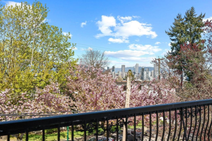 Basement Recreation Room Photo of 305 2330 Maple Street, Vancouver, BC
