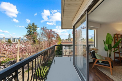 Loft / Bonus Room Photo of 305 2330 Maple Street, Vancouver, BC