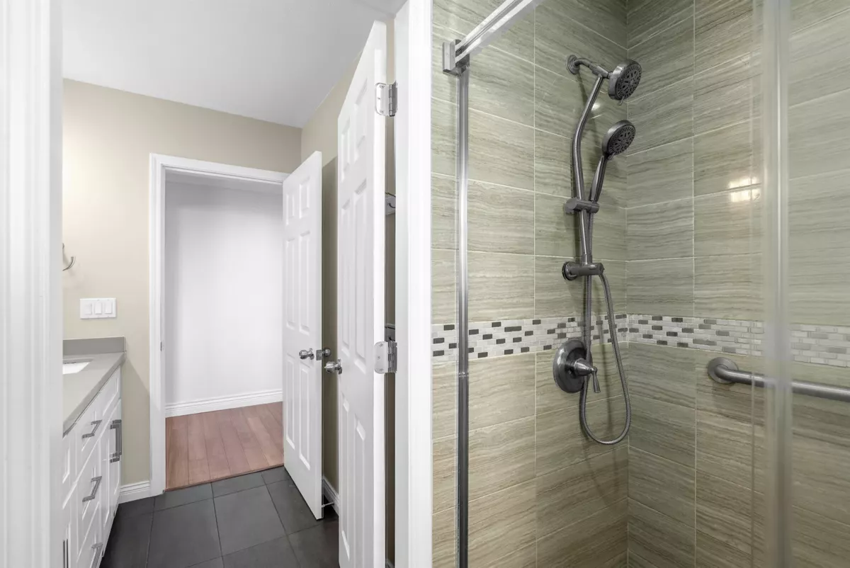 Garden / Landscaping Photo of 2765 Nadina Drive, Coquitlam, BC