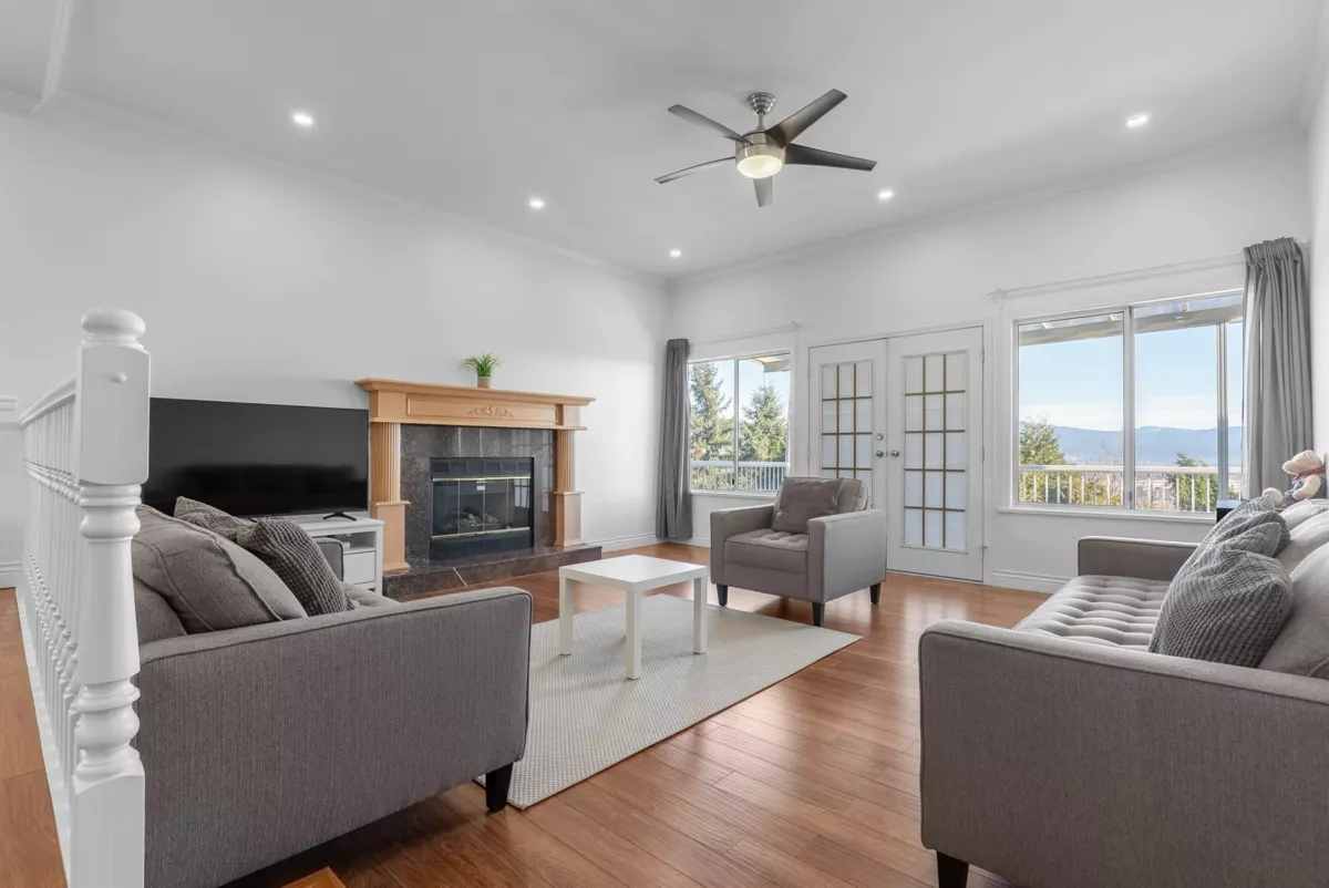 Primary Bathroom Photo of 2765 Nadina Drive, Coquitlam, BC