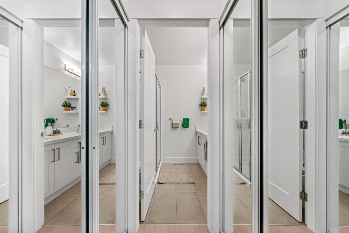 Entry Foyer Photo of 47 8570 204 Street, Langley, BC