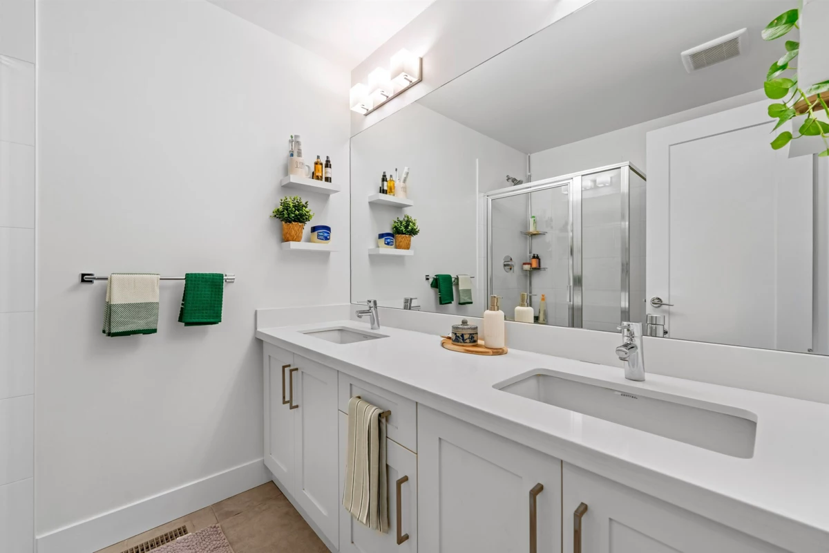 Hallway Photo of 47 8570 204 Street, Langley, BC