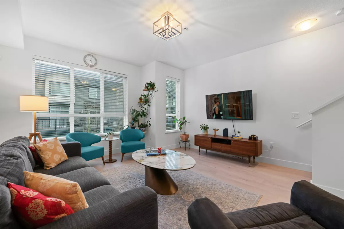 Kitchen Photo of 47 8570 204 Street, Langley, BC