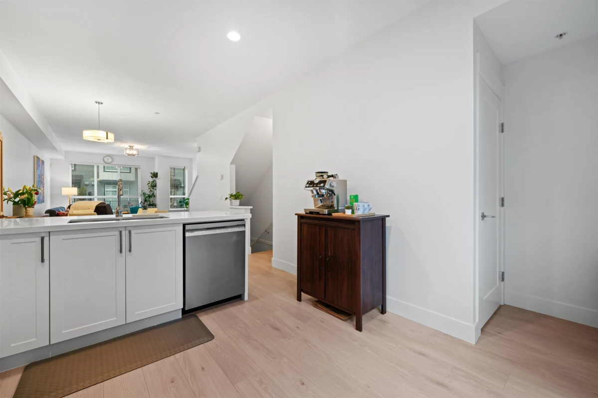 Powder Room Photo of 47 8570 204 Street, Langley, BC