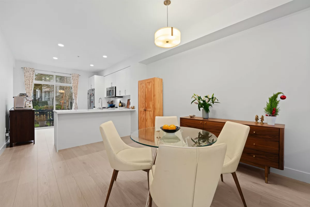 Primary Bathroom Photo of 47 8570 204 Street, Langley, BC