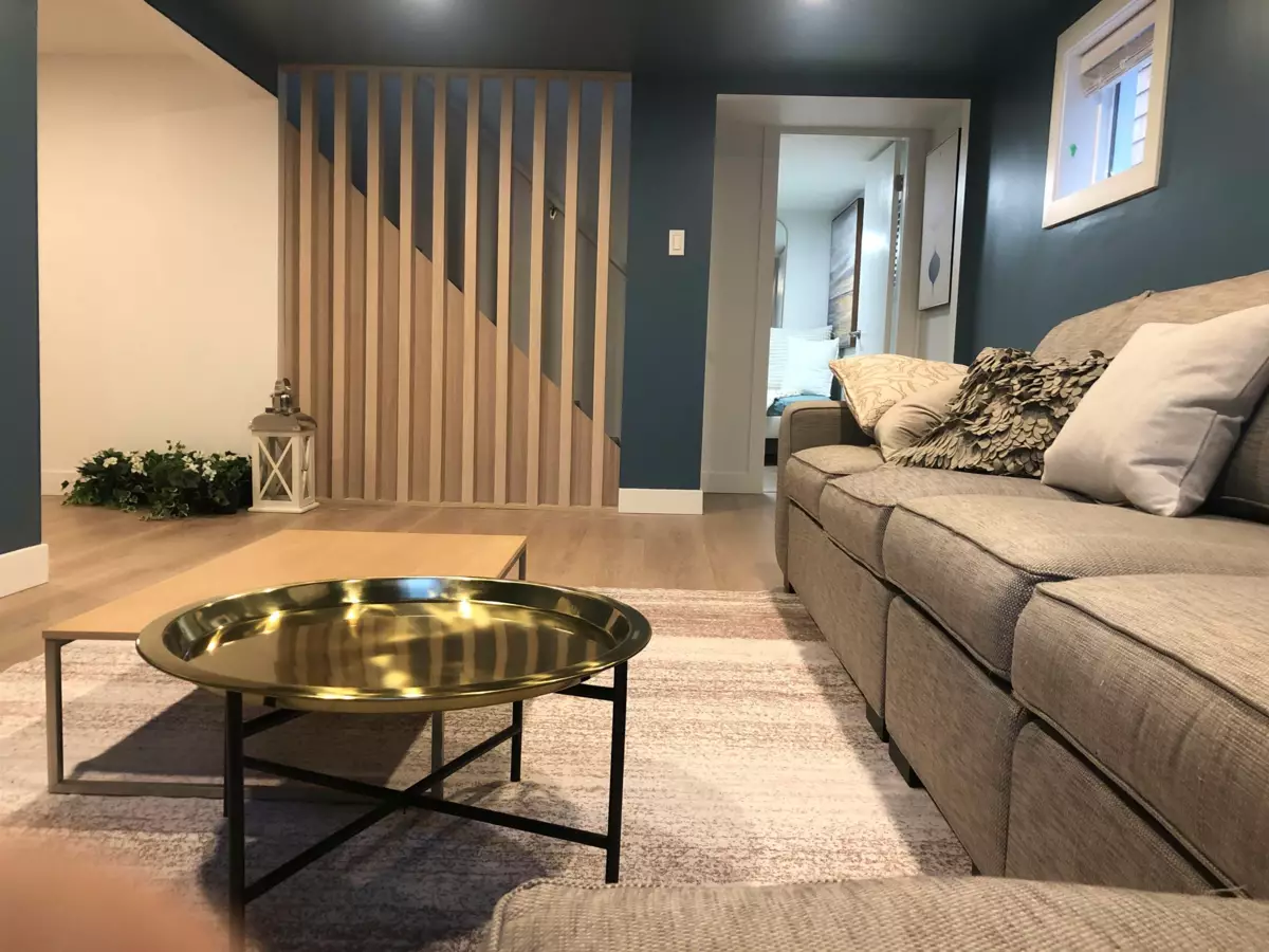 Entry Foyer Photo of 3534 W 17th Avenue, Vancouver, BC