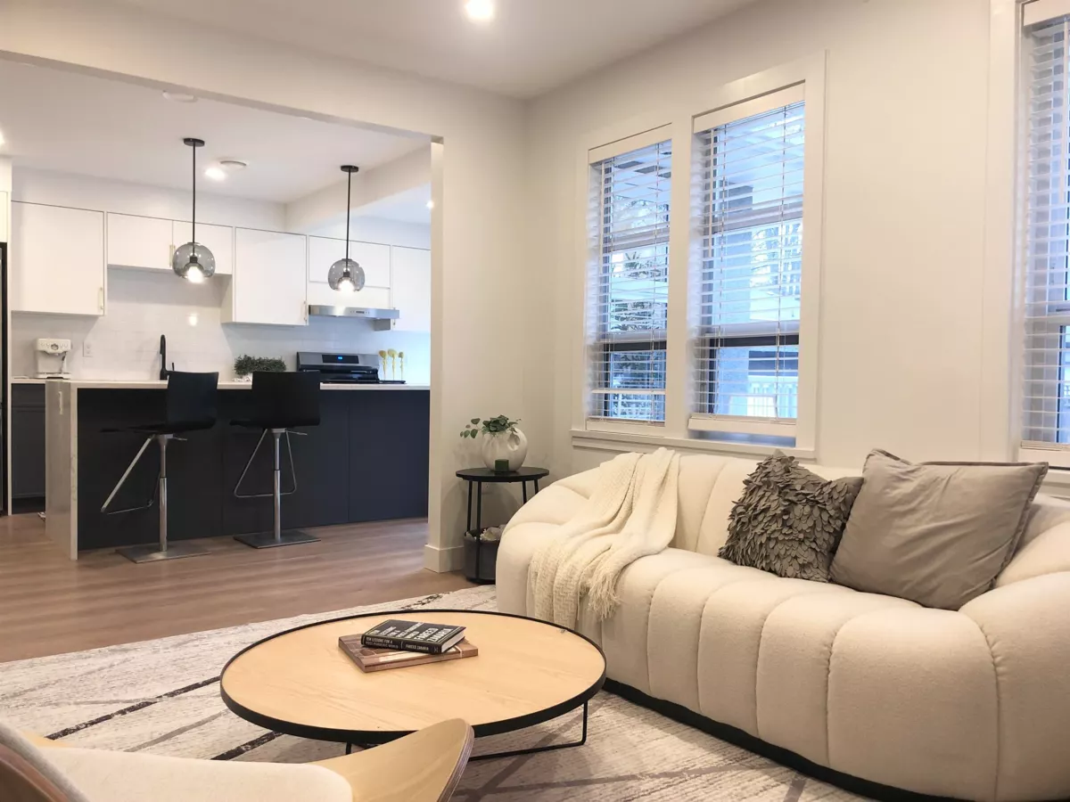 Kitchen Photo of 3534 W 17th Avenue, Vancouver, BC