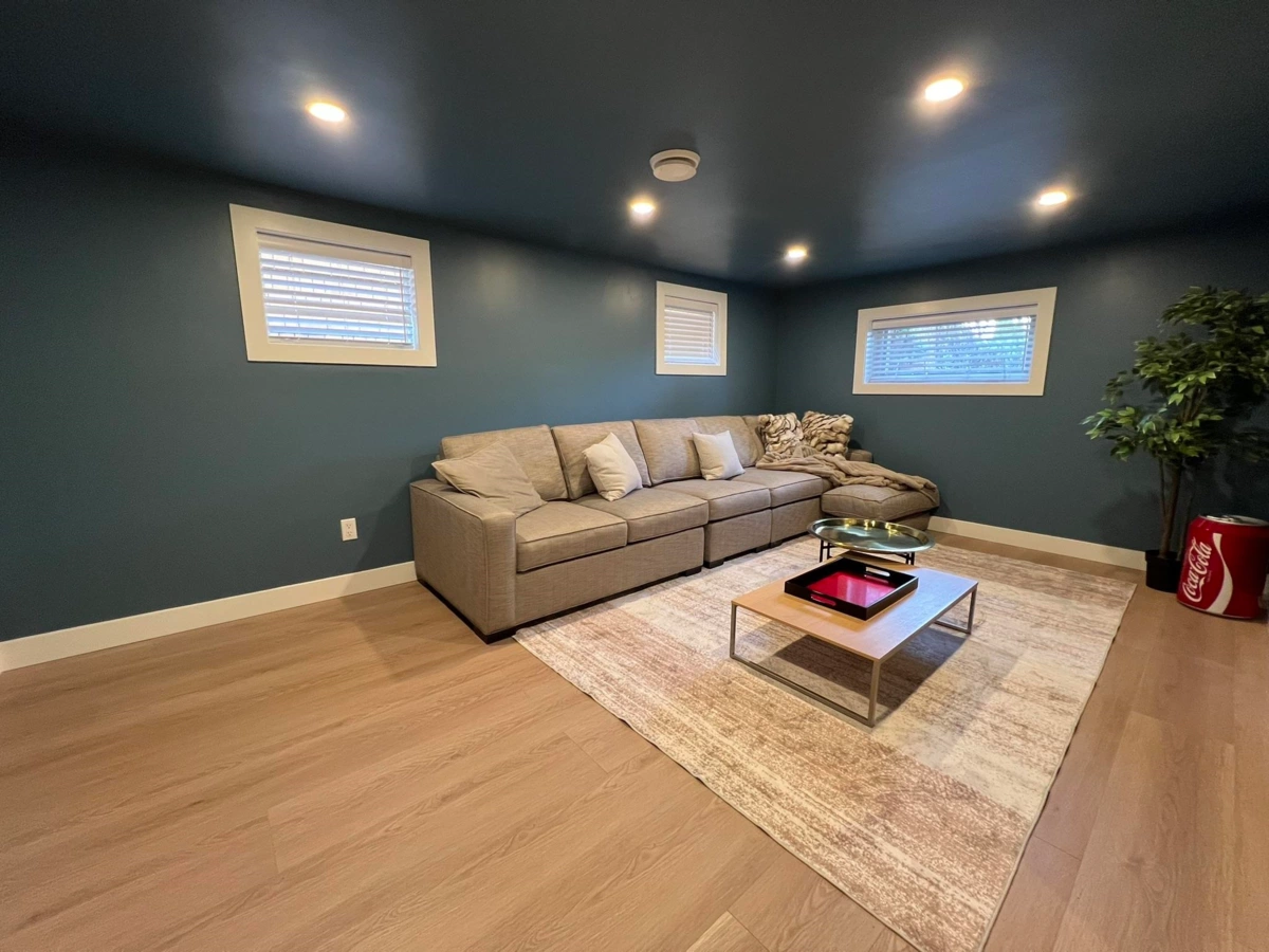 Swimming Pool Photo of 3534 W 17th Avenue, Vancouver, BC