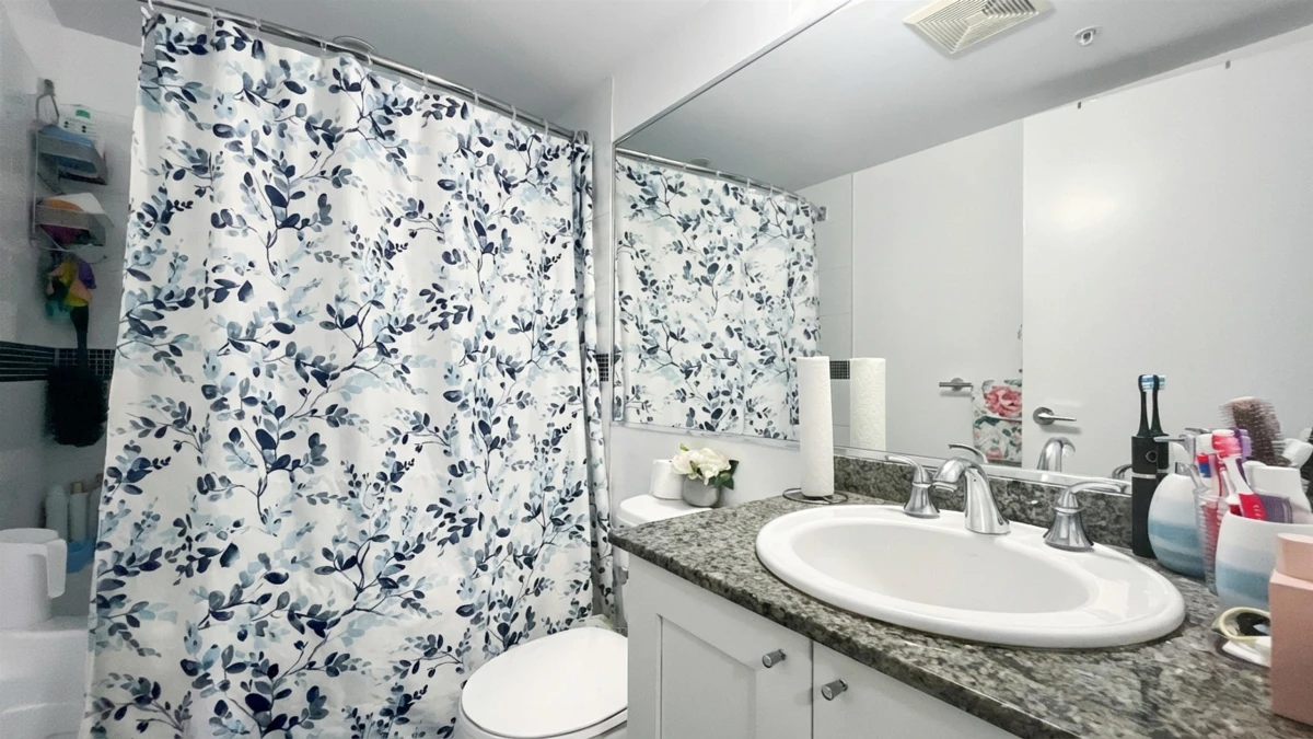 Primary Bathroom Photo of 1105 7225 Acorn Avenue, Burnaby, BC
