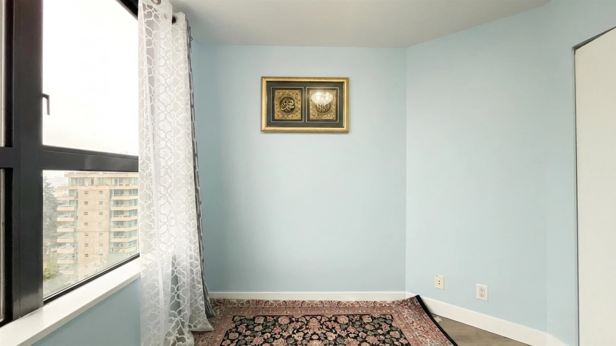 Walk-In Closet Photo of 1105 7225 Acorn Avenue, Burnaby, BC