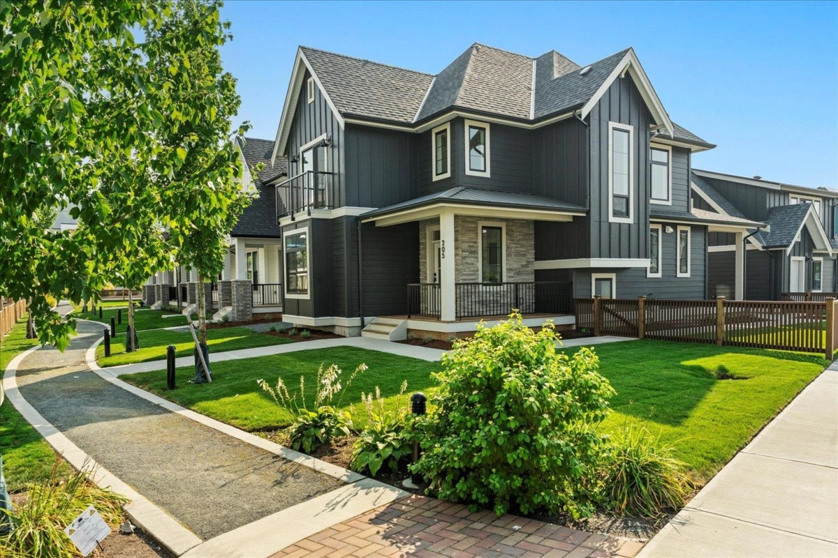 Exterior Rear Photo of 205 46211 Promontory Road, Chilliwack, BC