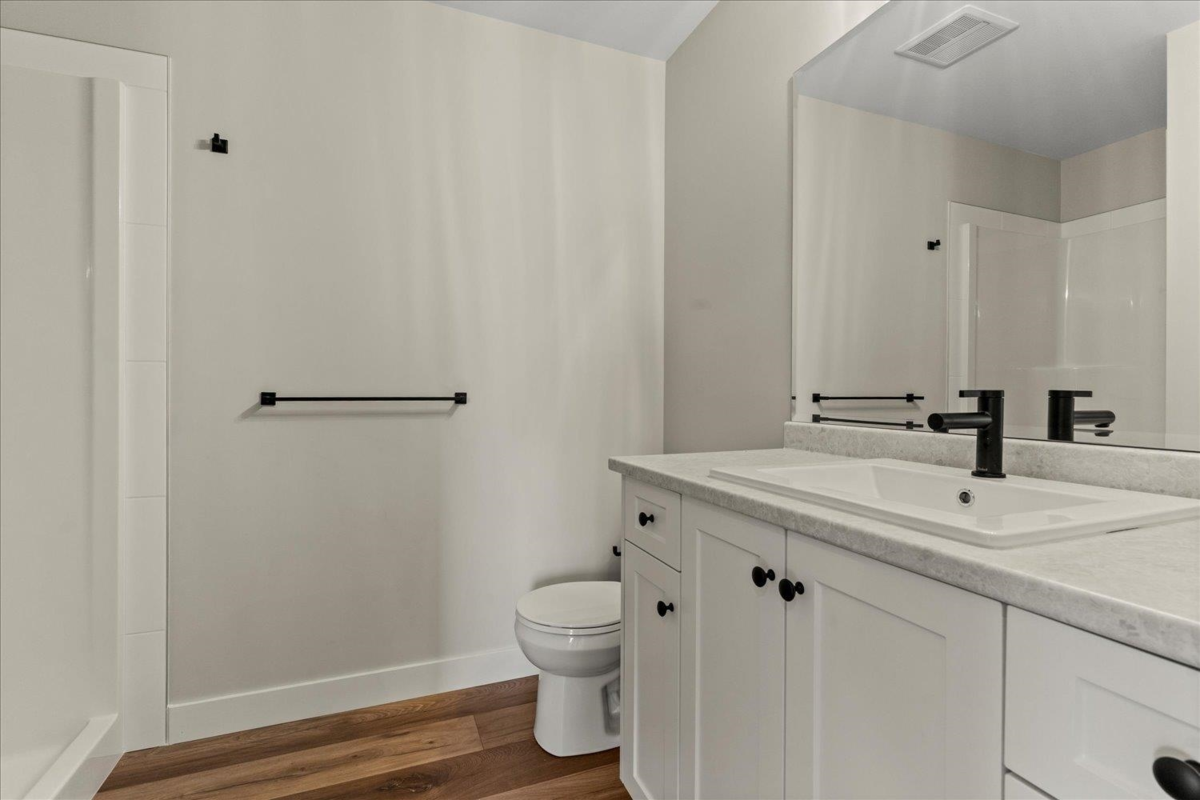 Front Yard Photo of 205 46211 Promontory Road, Chilliwack, BC