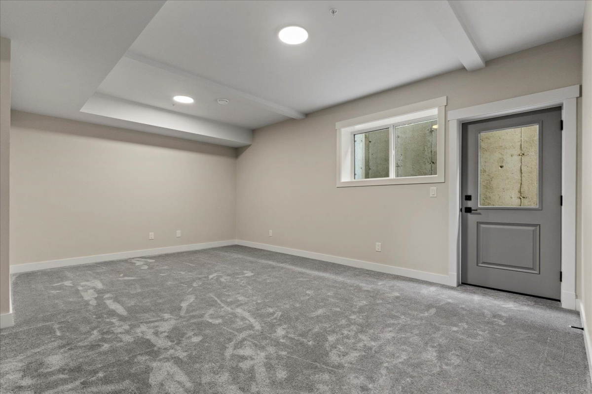 Hot Tub / Spa Photo of 205 46211 Promontory Road, Chilliwack, BC