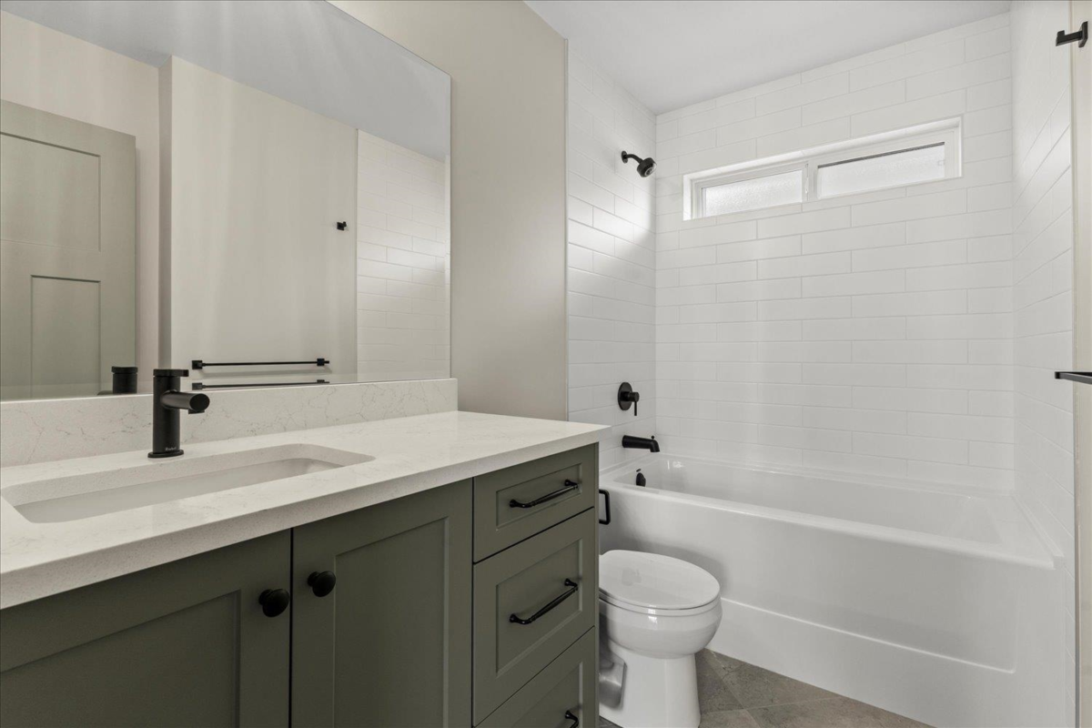 Outdoor Deck Photo of 205 46211 Promontory Road, Chilliwack, BC