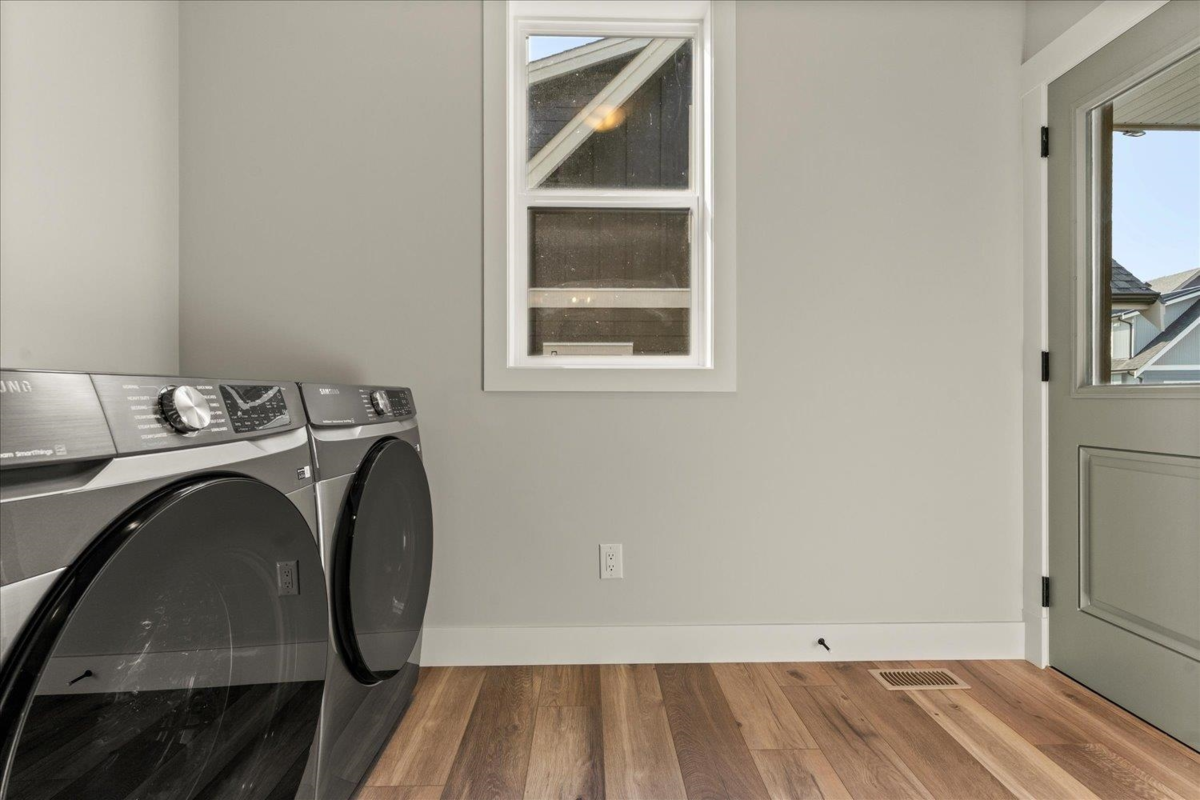 Powder Room Photo of 205 46211 Promontory Road, Chilliwack, BC