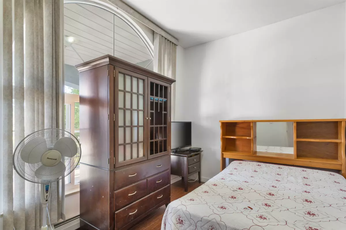 Basement Recreation Room Photo of 12185 98a Avenue, Surrey, BC