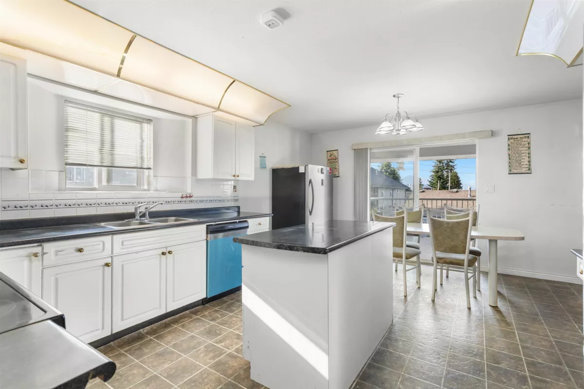 Dining Area Photo of 12185 98a Avenue, Surrey, BC