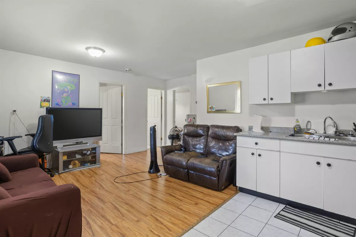 Mudroom Photo of 12185 98a Avenue, Surrey, BC