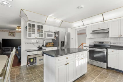 12185 98a Avenue, Surrey, BC, Surrey — Single Family Residence for sale