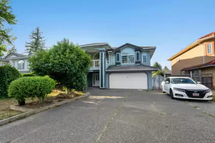 Playground / Recreational Area Near 12185 98a Avenue, Surrey, BC