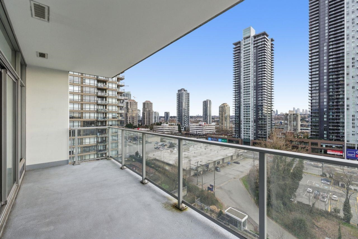 Hallway Photo of 1106 1888 Gilmore Avenue, Burnaby, BC